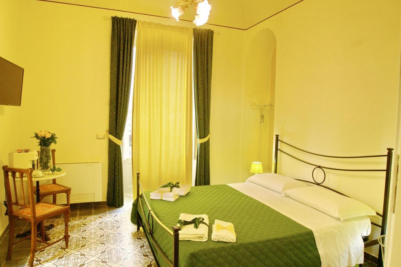 Domus Aurea Bed & Breakfast Montalbano Elicona Eksteriør bilde