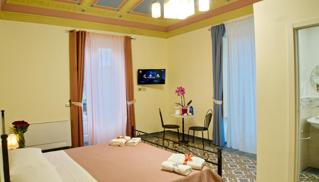 Domus Aurea Bed & Breakfast Montalbano Elicona Eksteriør bilde