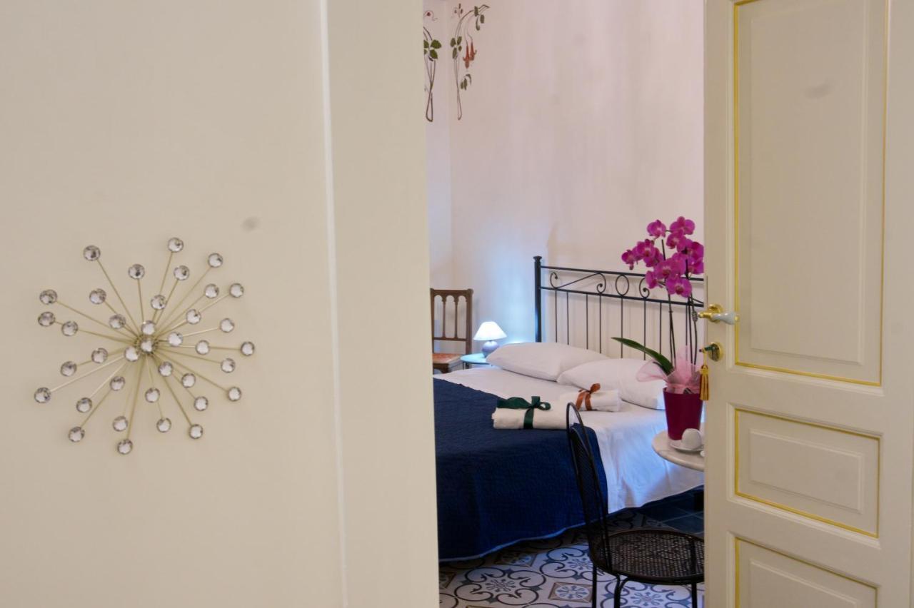 Domus Aurea Bed & Breakfast Montalbano Elicona Eksteriør bilde