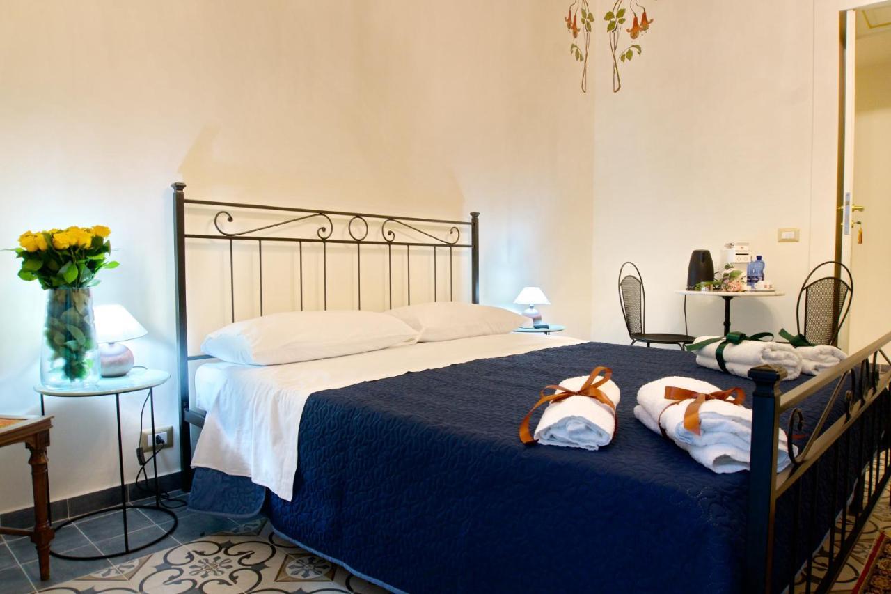 Domus Aurea Bed & Breakfast Montalbano Elicona Eksteriør bilde