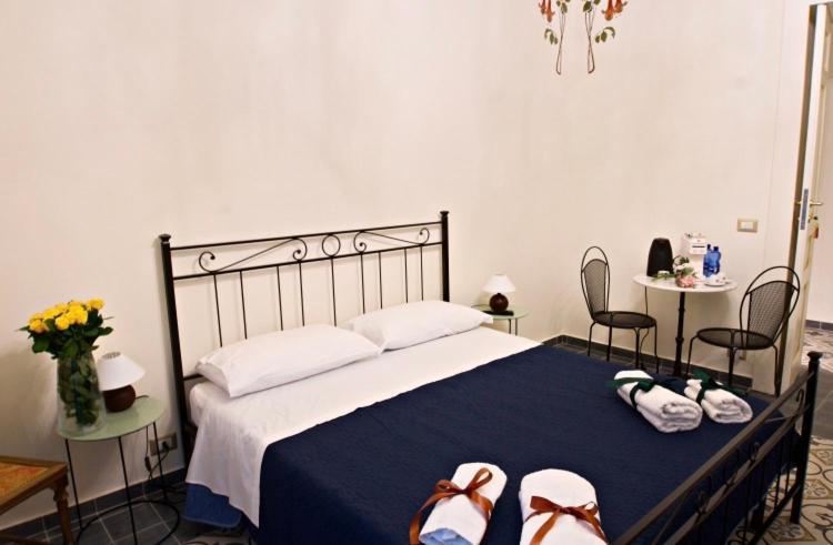 Domus Aurea Bed & Breakfast Montalbano Elicona Eksteriør bilde