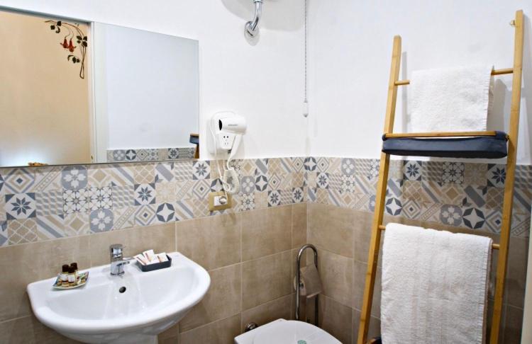Domus Aurea Bed & Breakfast Montalbano Elicona Eksteriør bilde